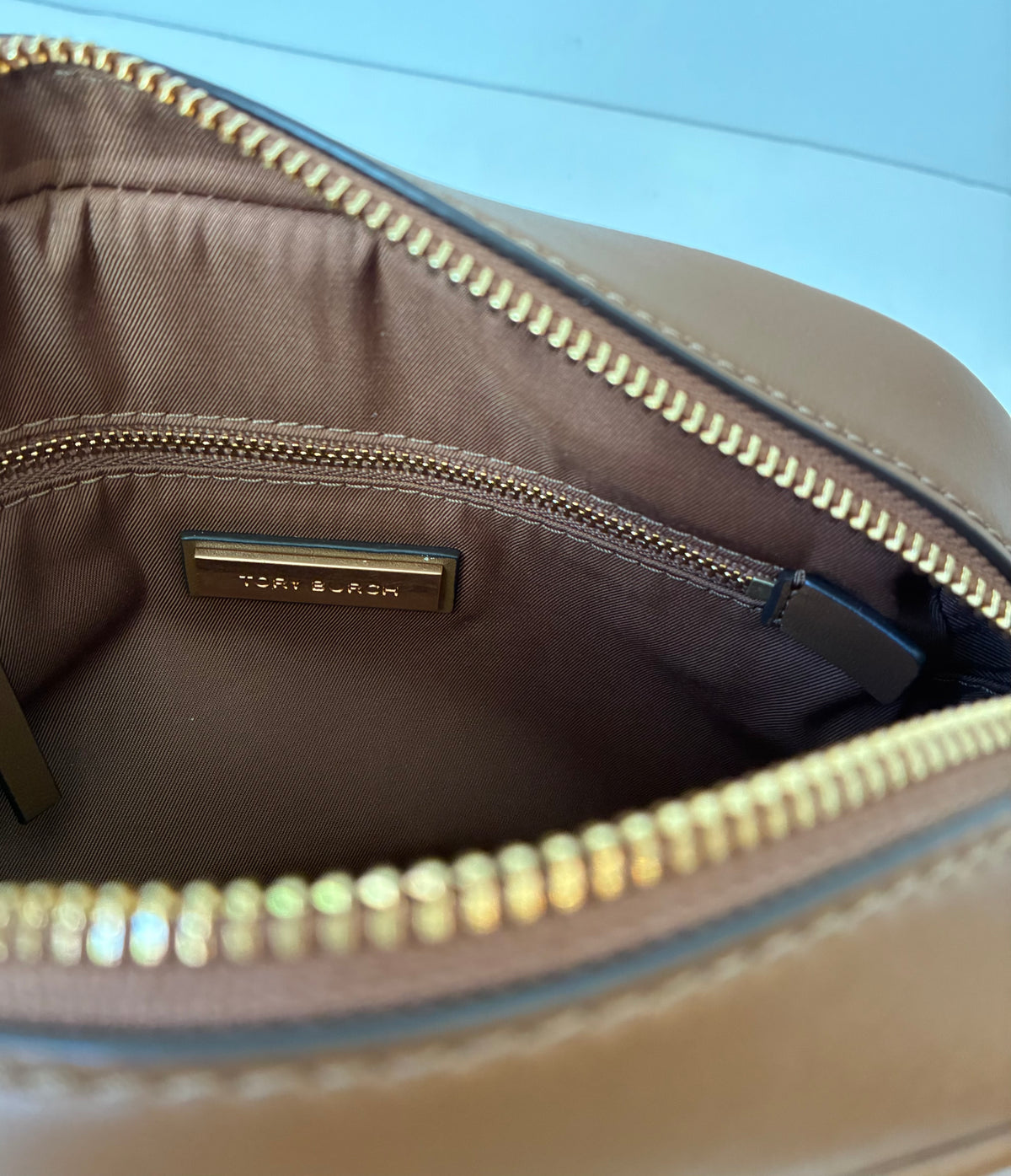 Pre-Owned Tory Burch Leather Fleming Quilted Camera Bag