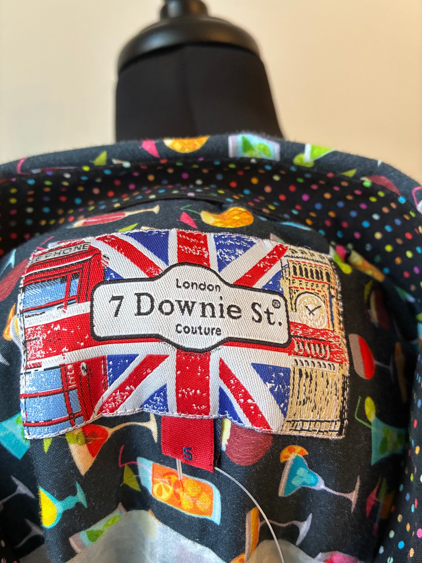 Men’s 7 Downie St. London Couture Summer Cocktail Print Short Sleeve Shirt, Size Medium
