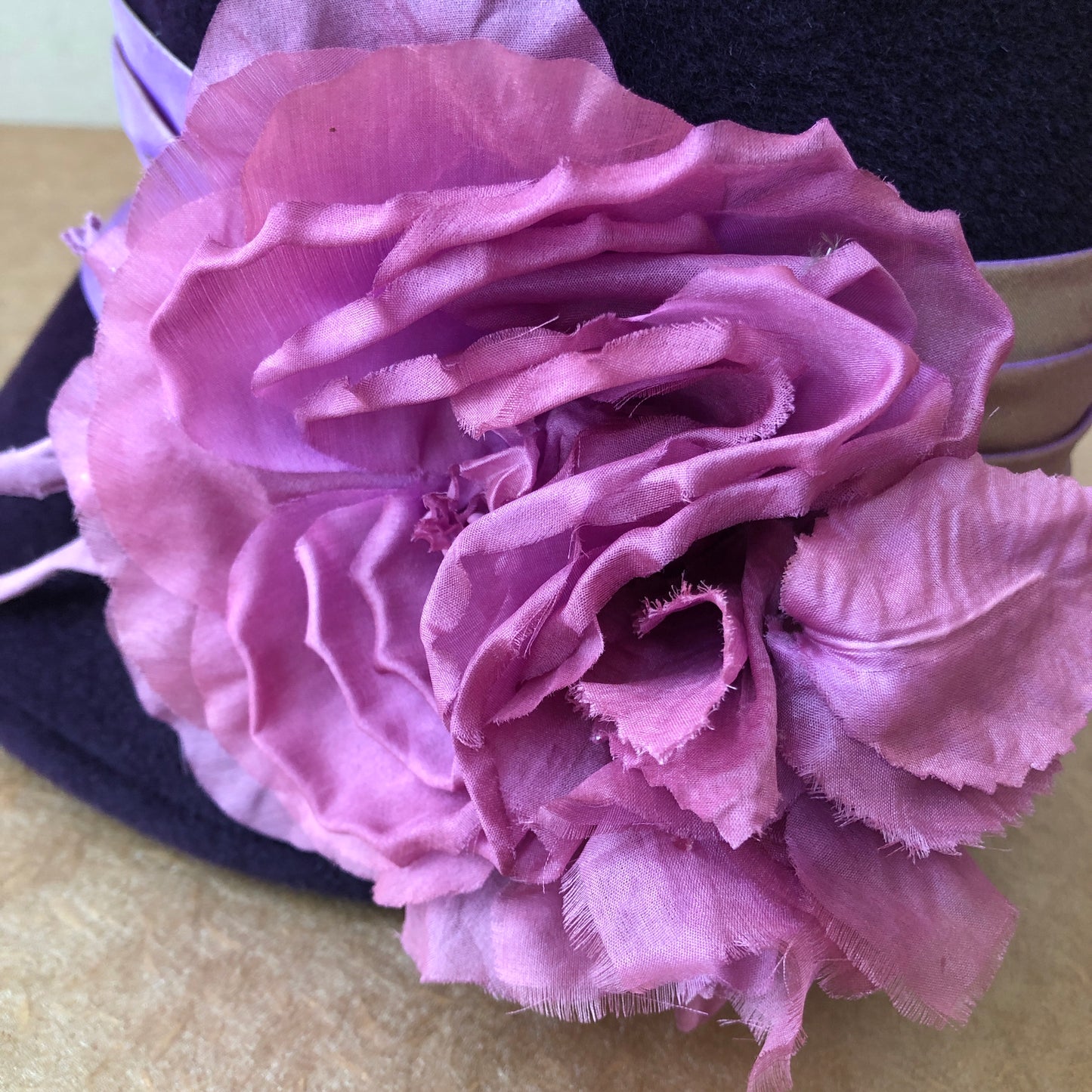 Pre-Owned NWT Orit Parente Millinery Purple Wool Felt Cloche Style Hat, Size Med-Large