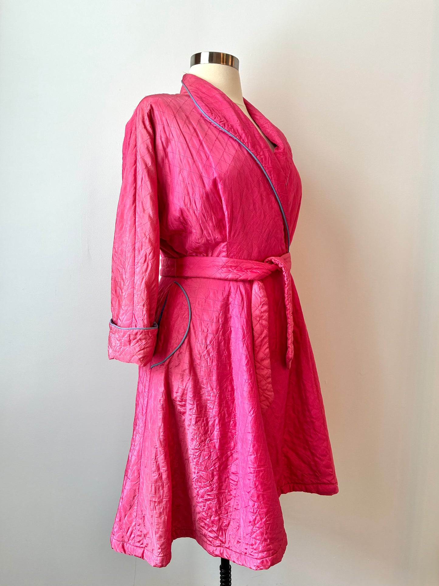 1950’s Quilted Flared Hot Pink Robe, Size: Large