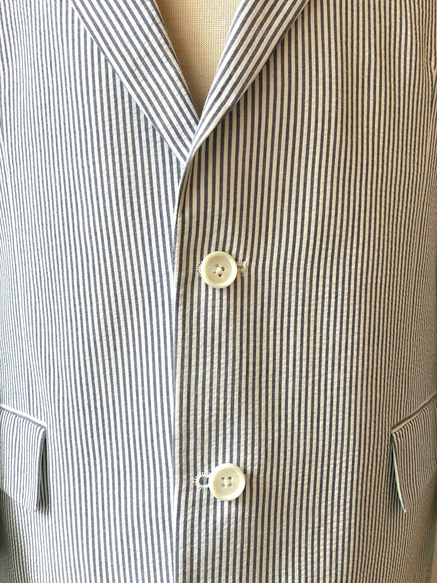 Pre-Owned Jos. A. Banks Light Blue Seersucker Striped Blazer, Size Medium