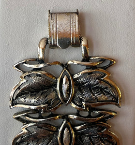 1960s Vintage Carved Metal Leaf Link Bracelet