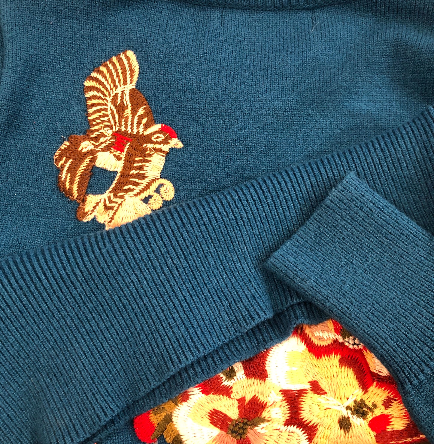 3-Shun Beaded Embroidered Bird, Snake, Floral Banded Sweater, Size Med-Large