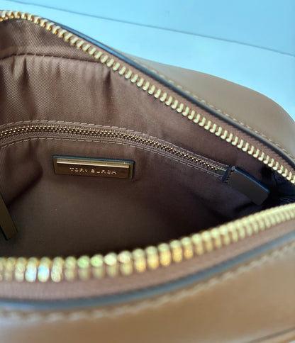 Pre-Owned Tory Burch Leather Fleming Quilted Camera Bag