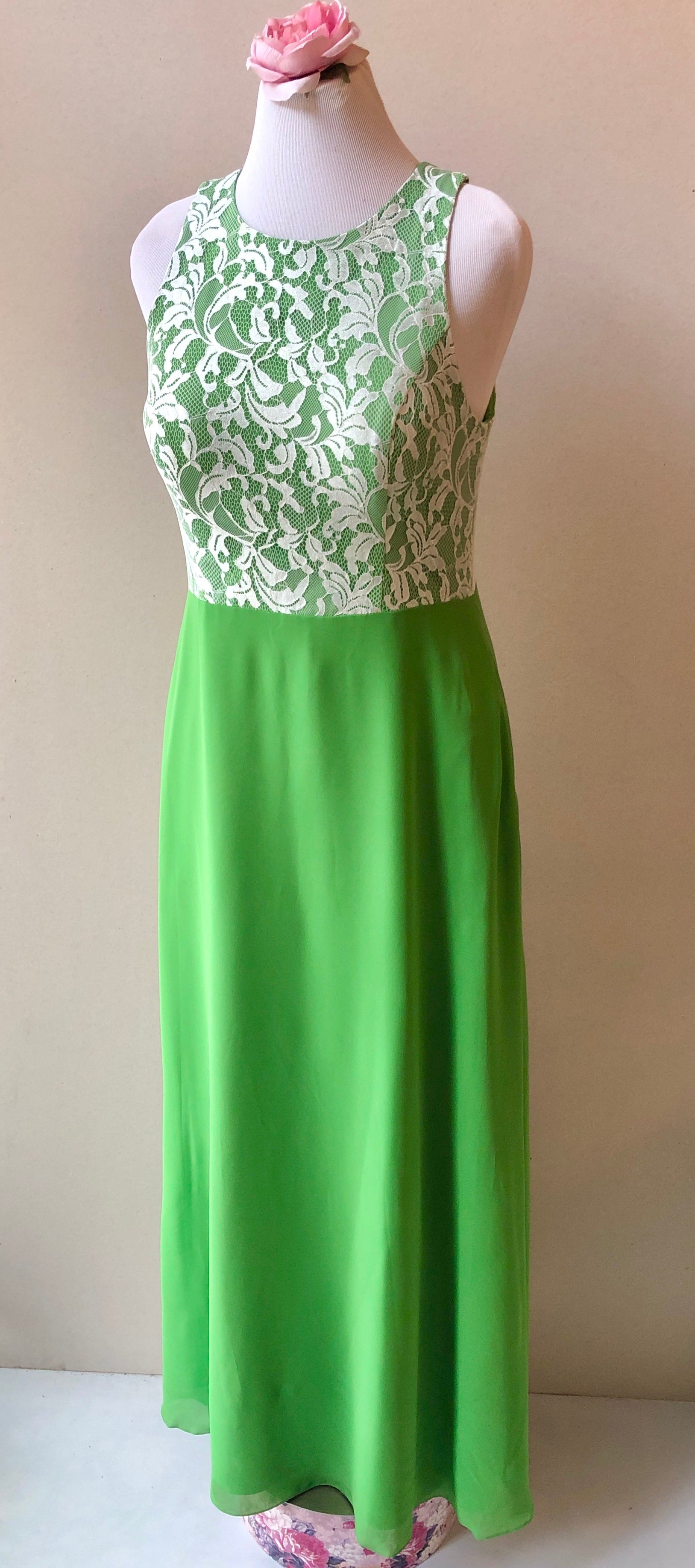 Pre-Owned Azazie Lace Top Green Chiffon Gown, Size 12/14 Mabel D. Orr Fashion Boutique Pre-Owned Azazie Lace Top Green Chiffon Gown, Size 12/14 Mabel D. Orr Fashion Boutique