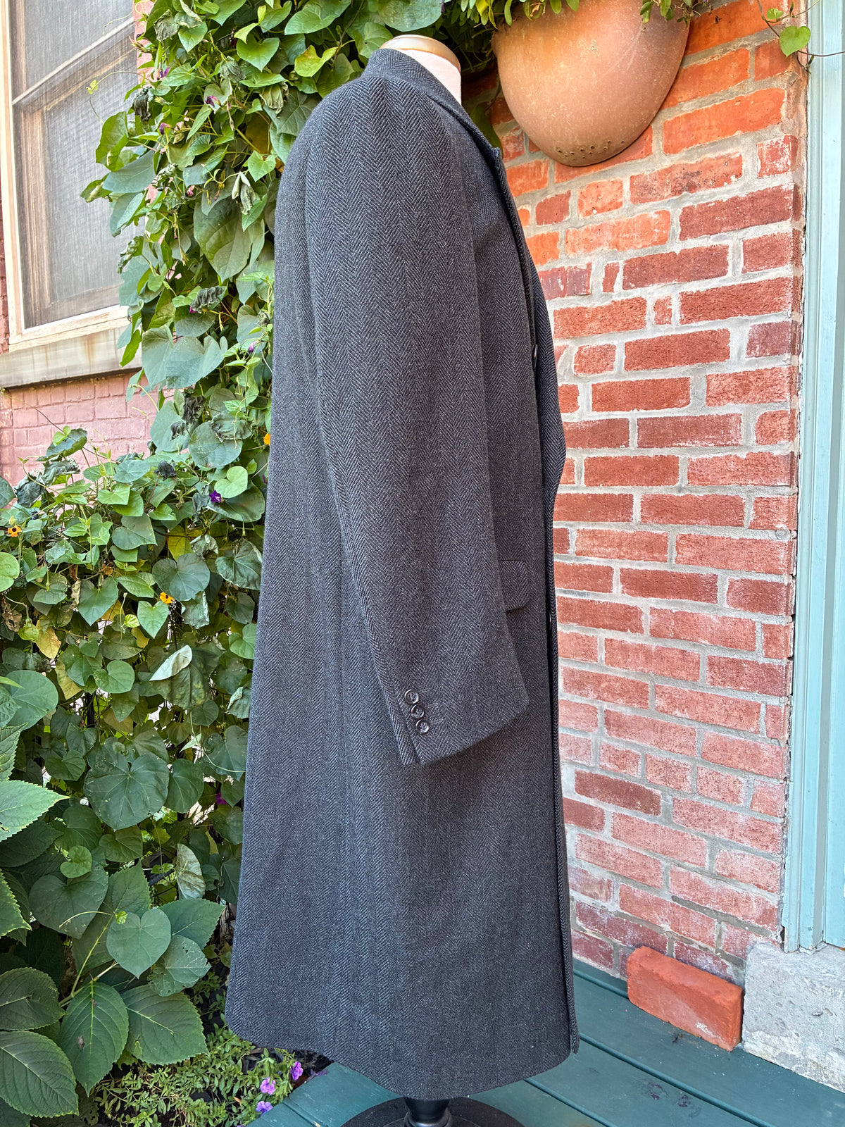 Men’s 90’s Pre-Owned Lord & Taylor Wool Herringbone Tweed Overcoat, Size 38 Reg