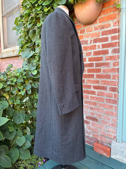 Men’s 90’s Pre-Owned Lord & Taylor Wool Herringbone Tweed Overcoat, Size 38 Reg