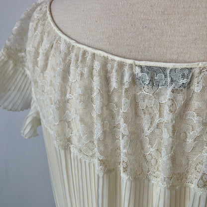 1950’s Barbazon Sheer Pleated Woven Nylon and Lace Nightgown, Size Medium/Large