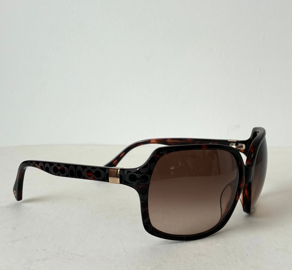 Y2K Pre-Owned Coach Tortoiseshell Sunglasses (with case)