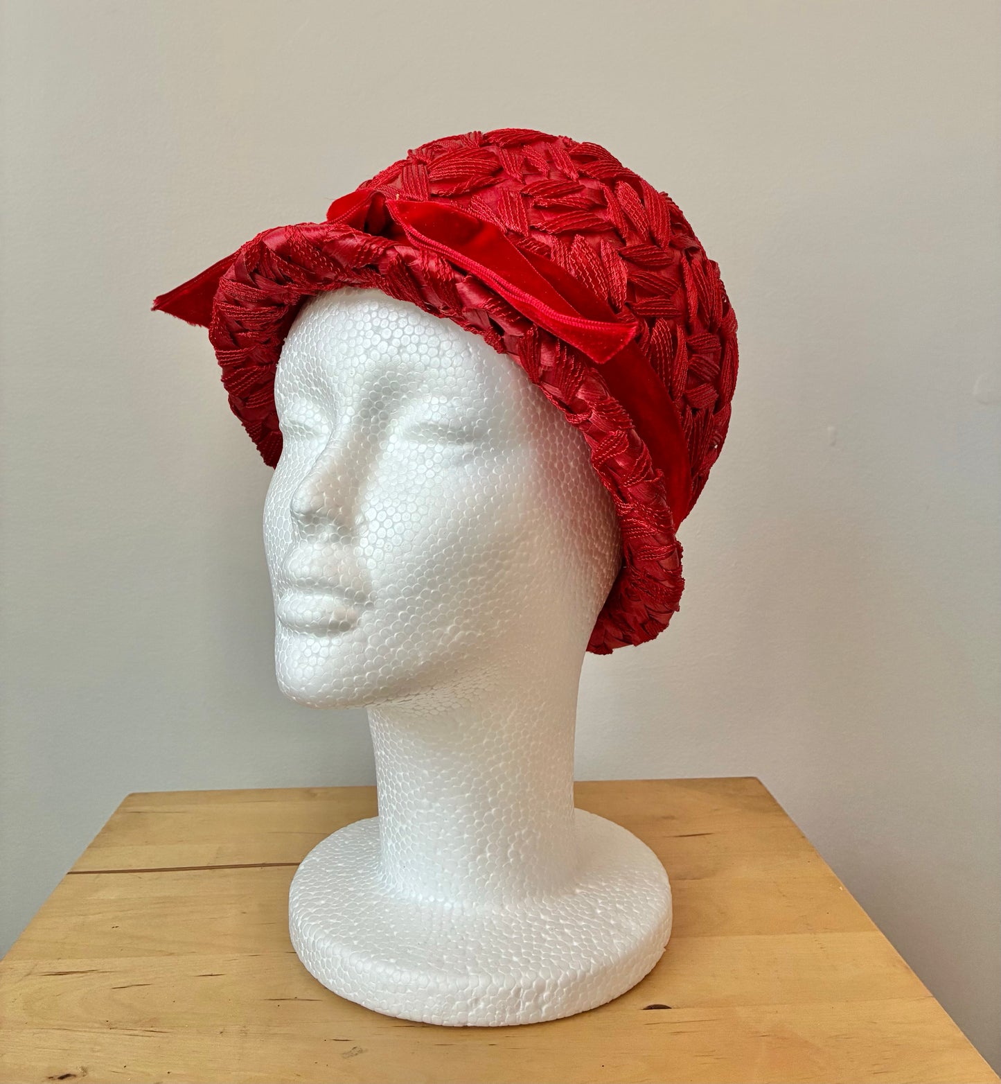 1960’s Woven Straw Cloche Hat with Velvet Band and Bow, Size Small-Med