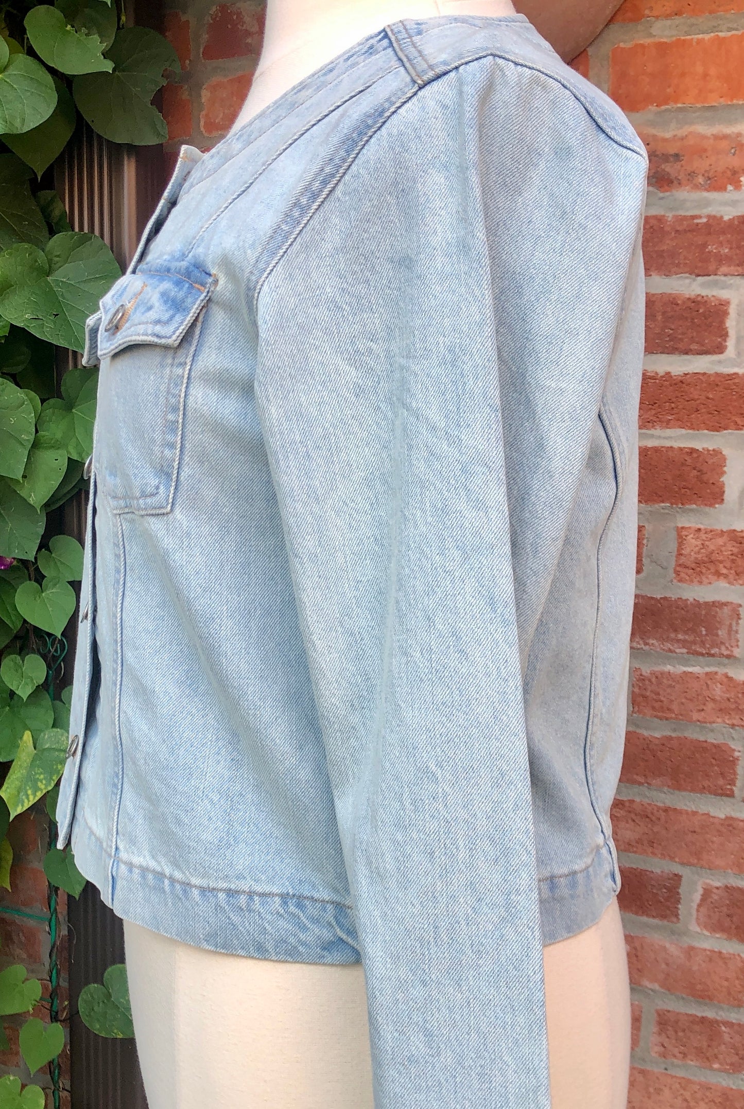 Gap Collarless Light Wash Denim Cropped Jacket, Size Large