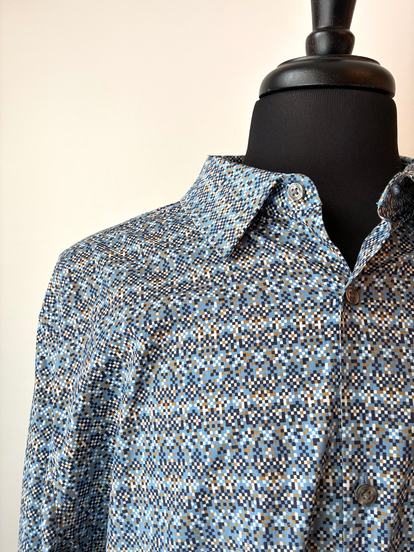Perry Ellis Pixelated Button Down Shirt, Size: XXL, Material: Cotton