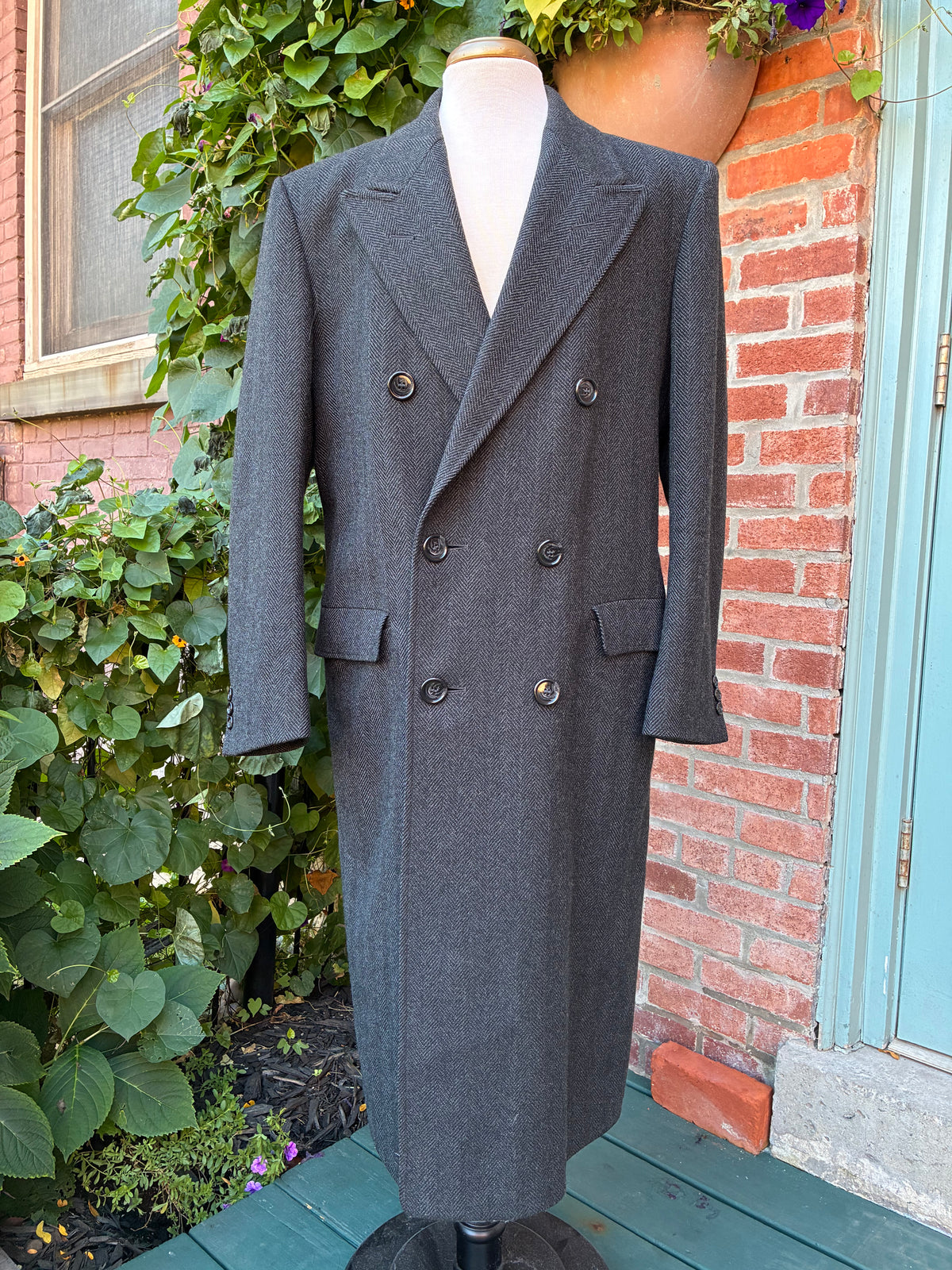 Men’s 90’s Pre-Owned Lord & Taylor Wool Herringbone Tweed Overcoat, Size 38 Reg