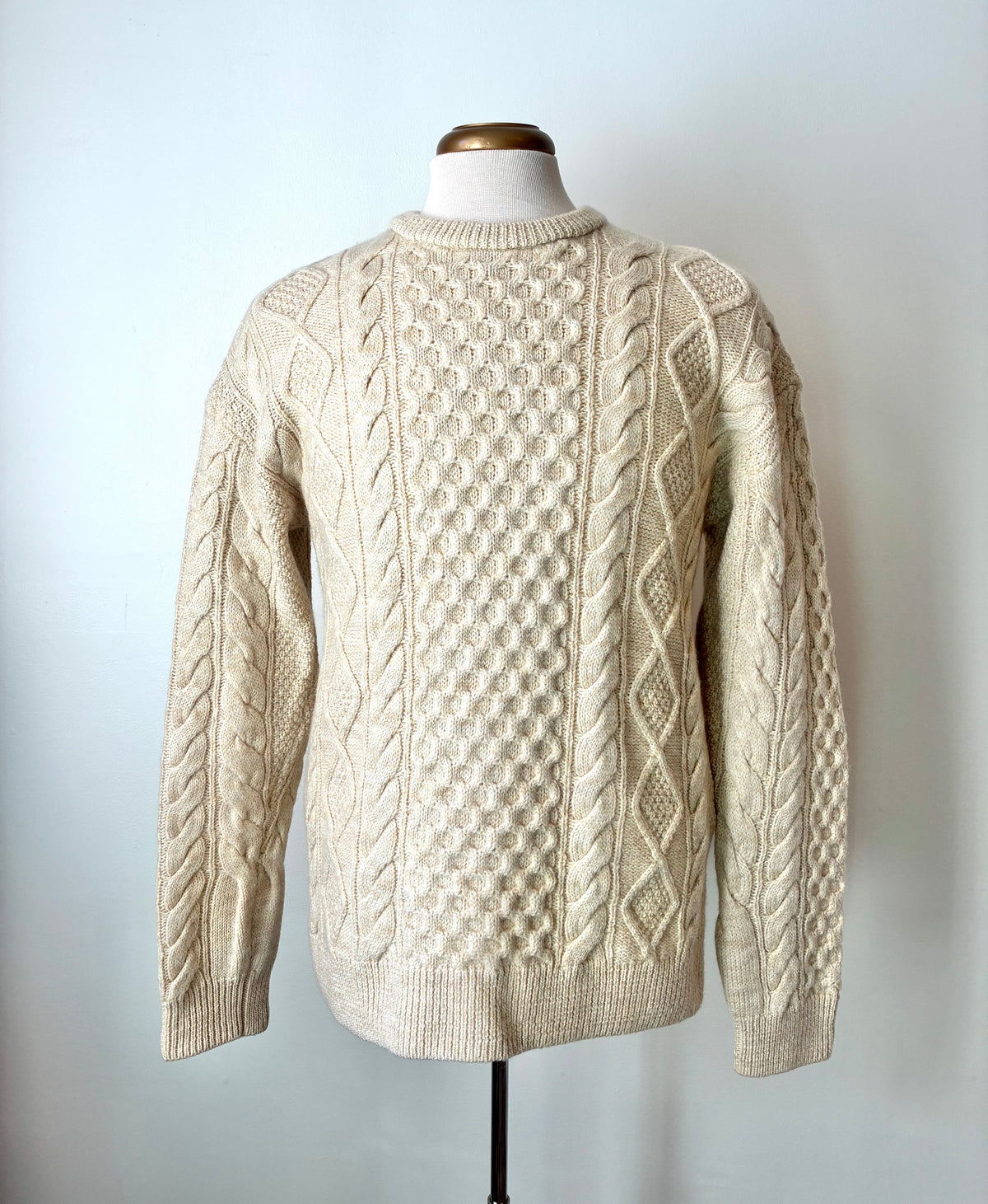 Pre-Owned Men’s Wills Aran Fisherman Cable Knit Sweater, Size Medium