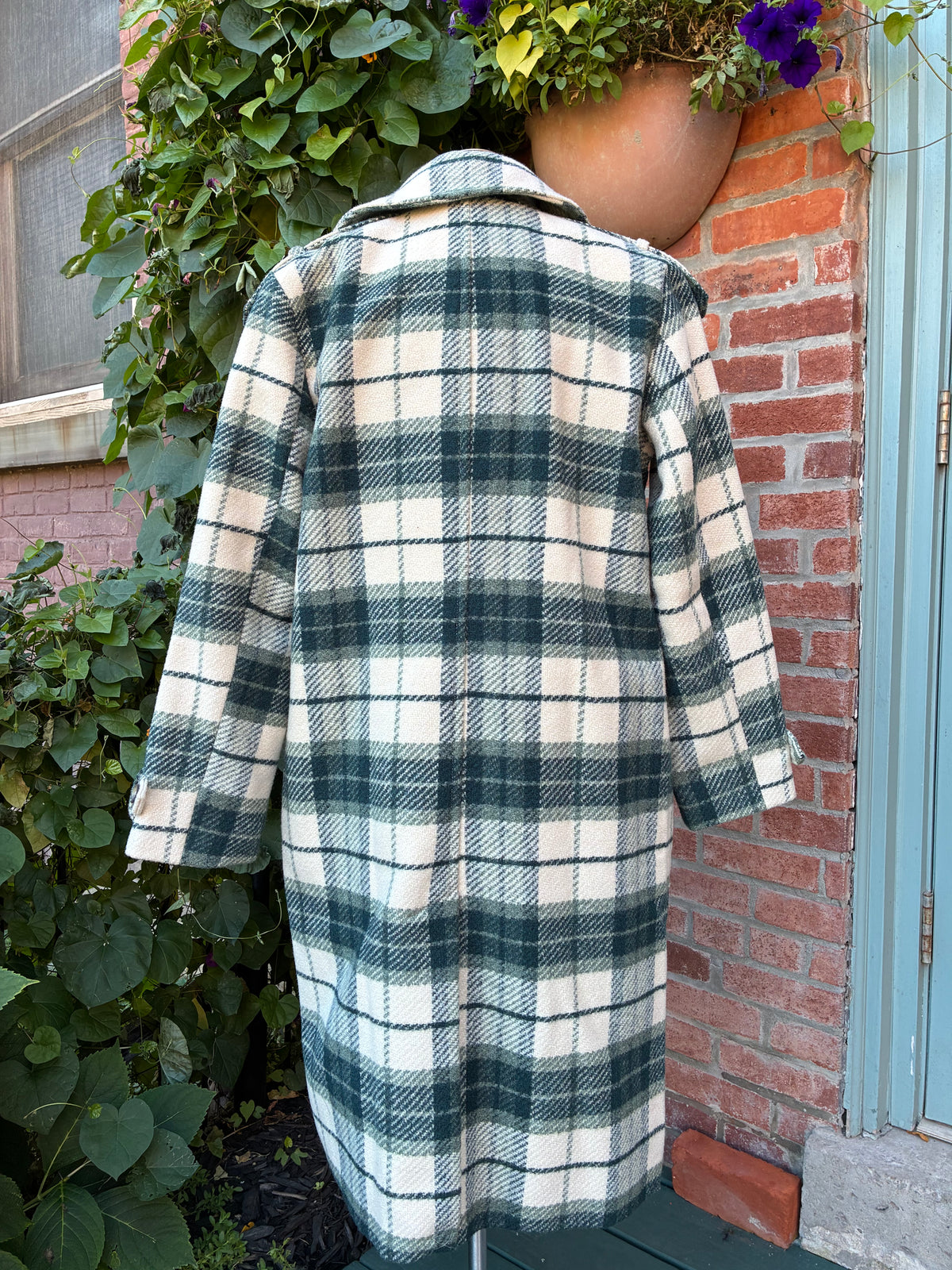 NWOT Pre-Owned Banana Republic Faux Wool Holiday Plaid Coat, Size XS