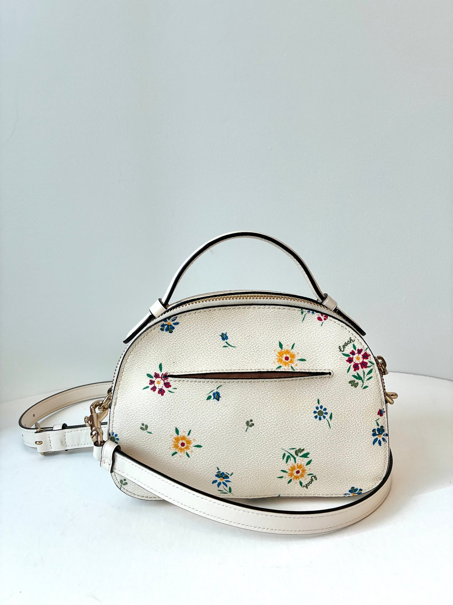 Pre-Owned White Floral Pre-owned Coach Leather Cross-body Bag