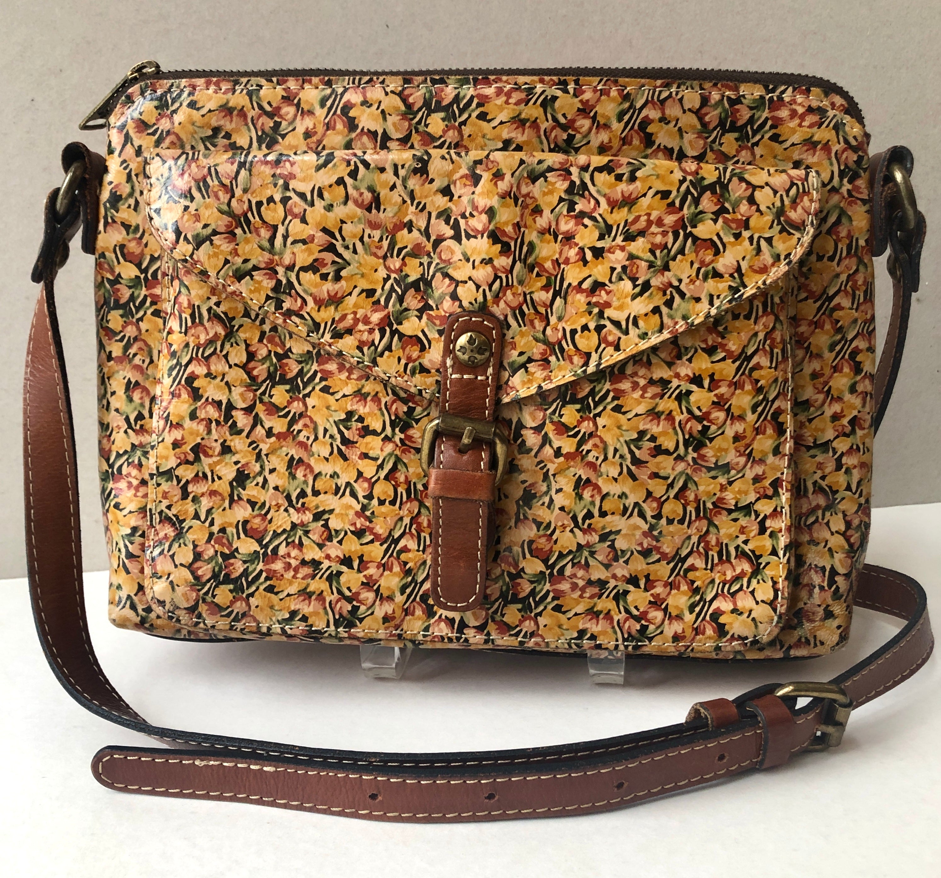 Pre-Owned Patricia Nash Summer Floral Leather Crossbody Bag