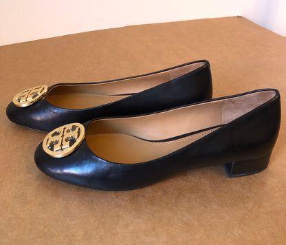 Pre-Owned Tory Burch Chelsea Leather Block Heel Pump, Size 7M