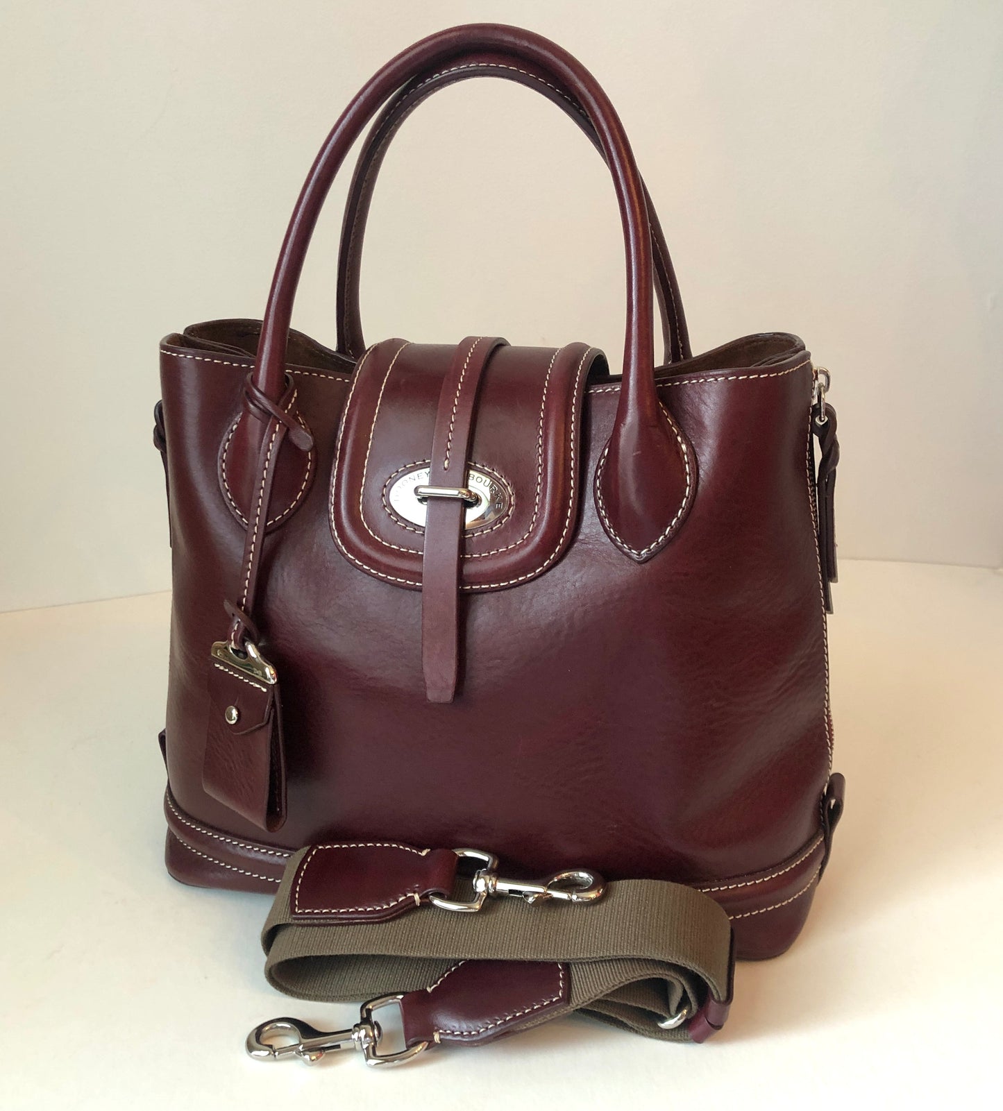 Pre-Owned Dooney & Bourke Burgundy Florentine Leather Toscana Side Zip Satchel with Removable Canvas/Lthr Strap