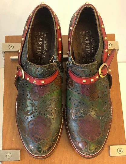 Pre-Owned L’Artiste by Spring Step Embossed Leather Kacielou Bootie, Size 39 (8.5)