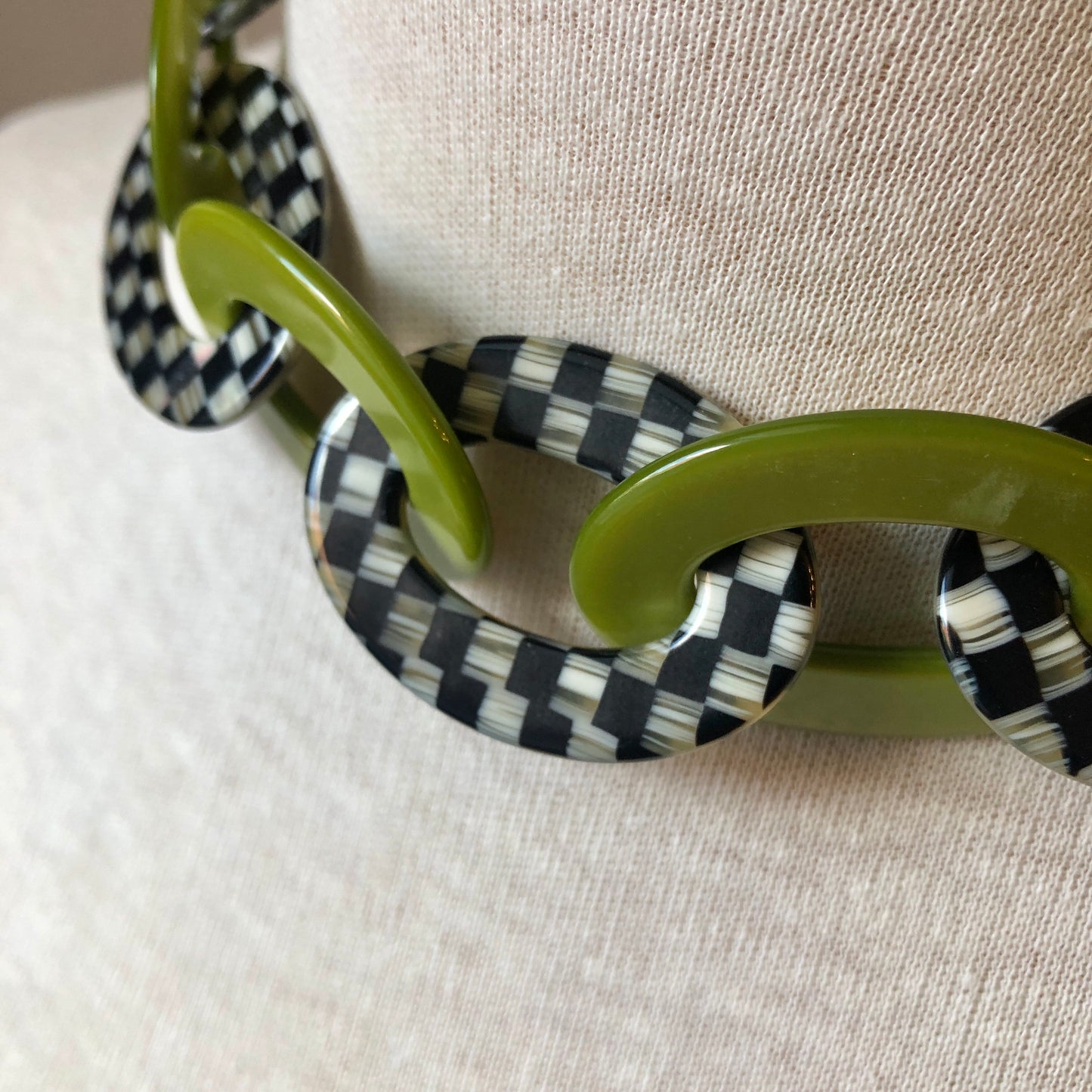 Pre-Owned Mackenzie Childs Green & Black Checkered Lucite Tulip Liaison Necklace, 16”