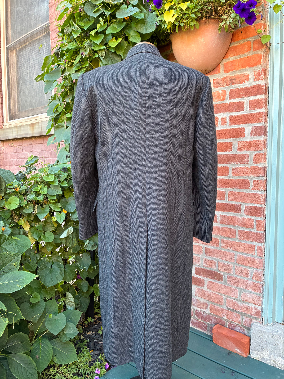 Men’s 90’s Pre-Owned Lord & Taylor Wool Herringbone Tweed Overcoat, Size 38 Reg