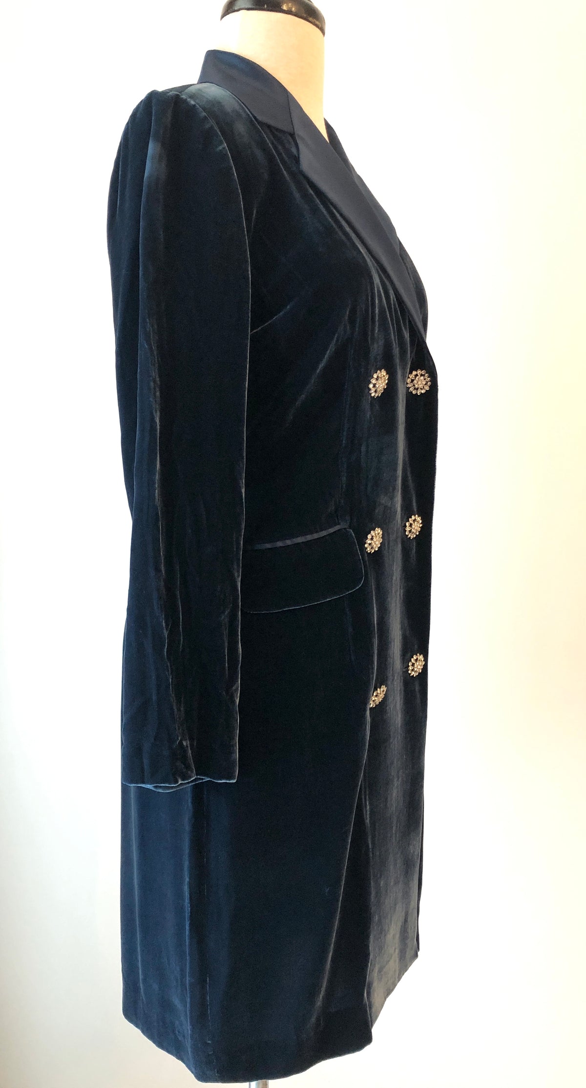 Vintage Bloomingdale’s Deep Navy Velvet, Satin, & Rhinestone Evening Blazer, Size Small P (4/6)