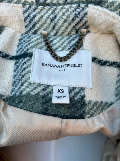 NWOT Pre-Owned Banana Republic Faux Wool Holiday Plaid Coat, Size XS
