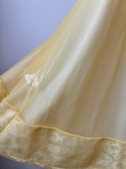 1960’s Yellow Maxi Tie Front Nightgown With Lace Hem, Size M/L