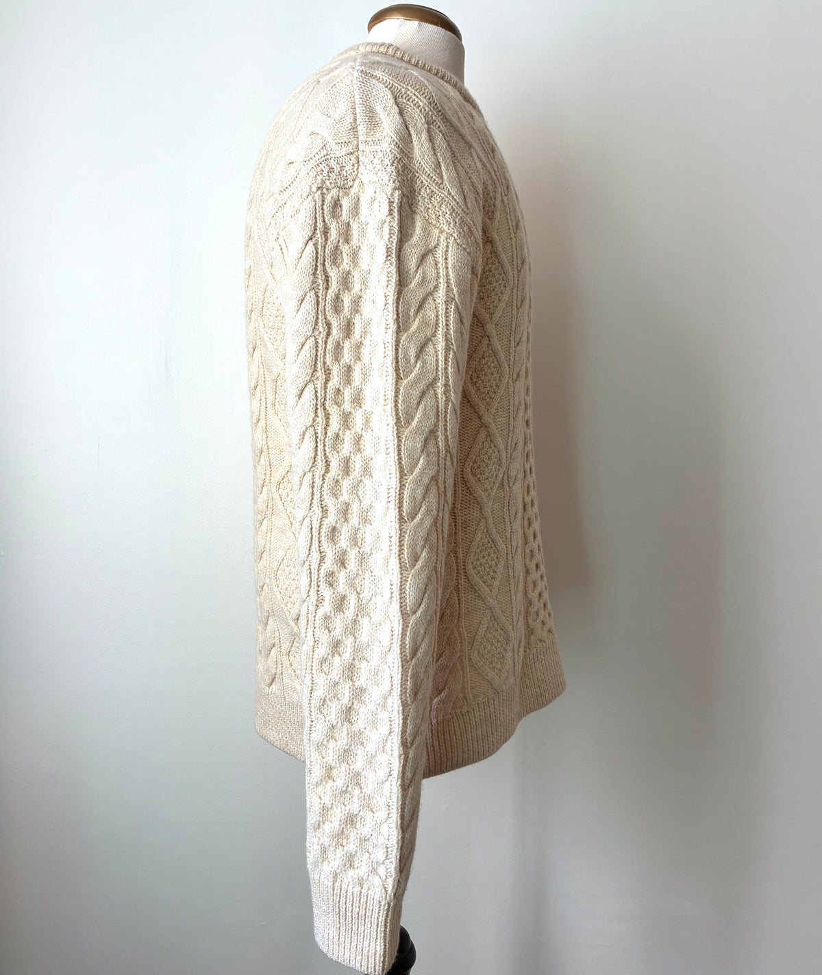 Pre-Owned Men’s Wills Aran Fisherman Cable Knit Sweater, Size Medium