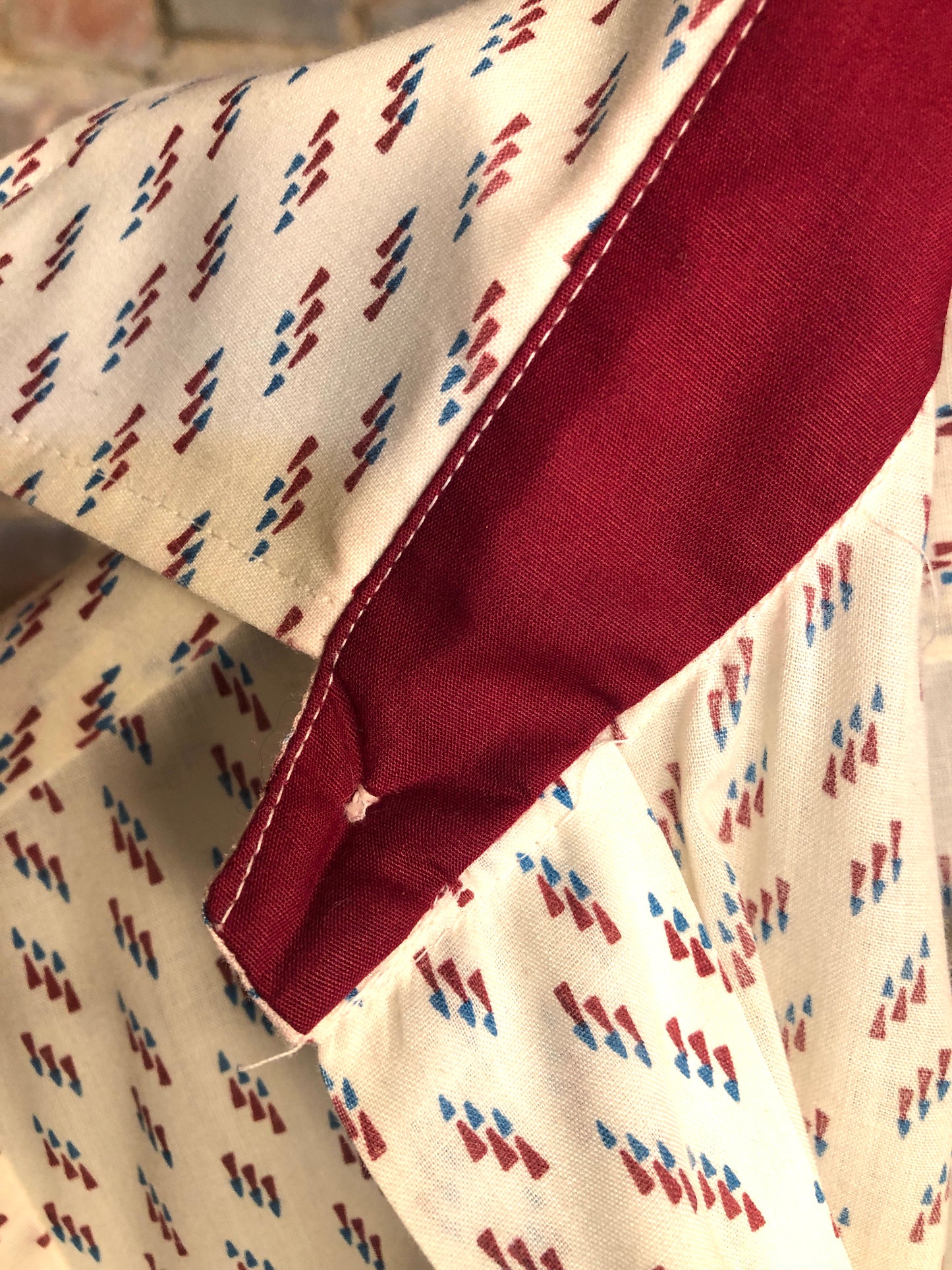60/70’s Oxford Shirtmakers Dagger Collar Diamond Print Short Sleeve Shirt, Size Men’s Small