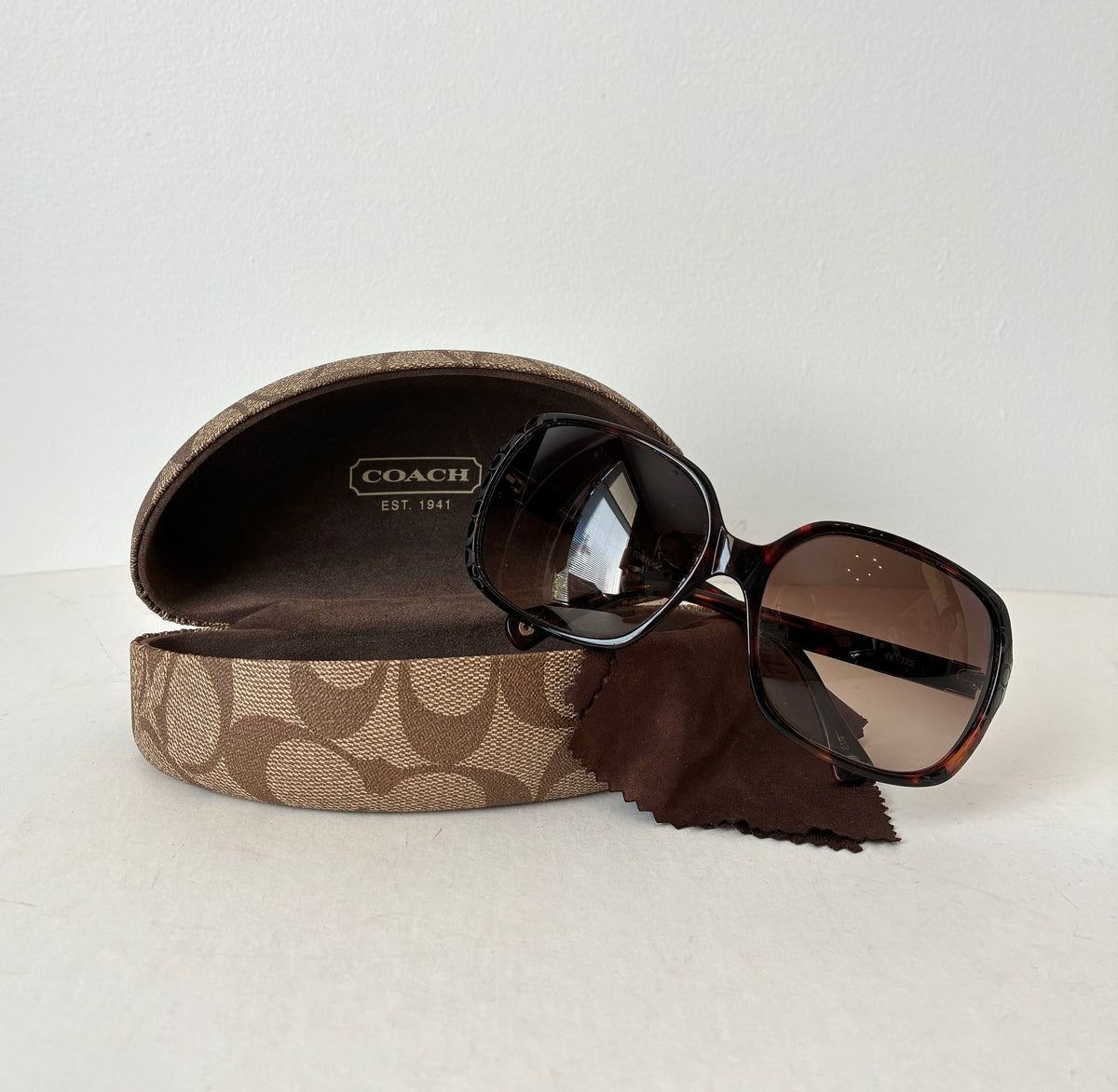 Y2K Pre-Owned Coach Tortoiseshell Sunglasses (with case)