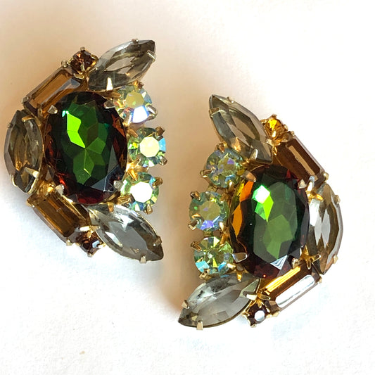 Mid Century Unsigned Juliana Style Faceted Deep Green, Smokey, and Aurora Borealis Rhinestone Clip Earrings