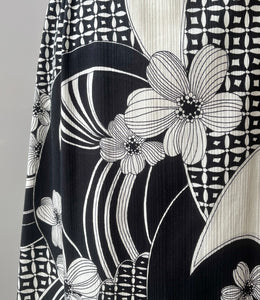1960s/70s Charlotta Black & White Hawaiian Themed Cotton Maxi Dress, Size: S