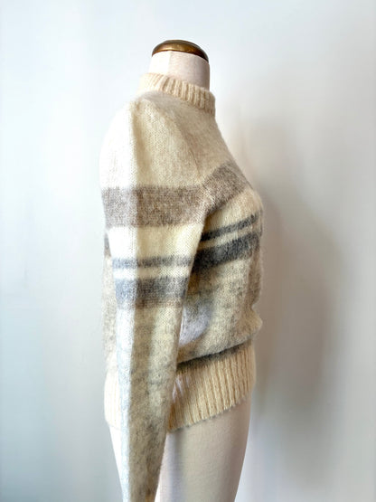 70’s Women’s Alafoss Icelandic Pure New Wool Sweater, Size Small