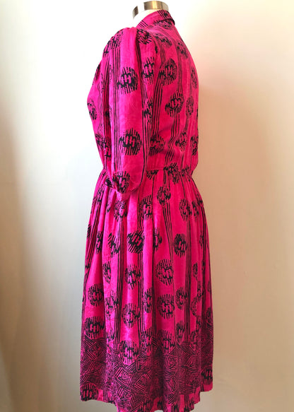1980’s Adrianna Papell Fuschia 100% Silk Jacquard & Black Abstract Print Shirt Dress, Size 14