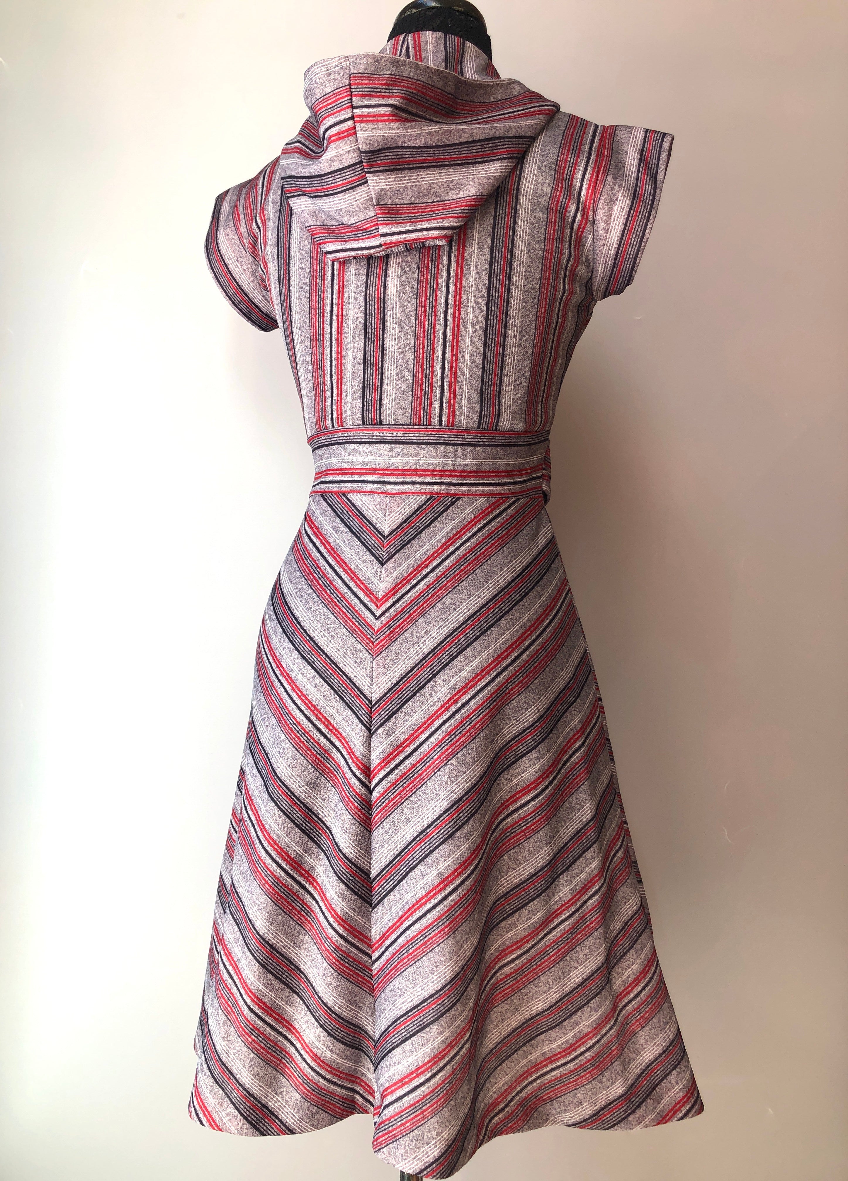 1970’s Chevron Stripe Hooded Poly Fit-n-Flare Dress, Size XS Petite