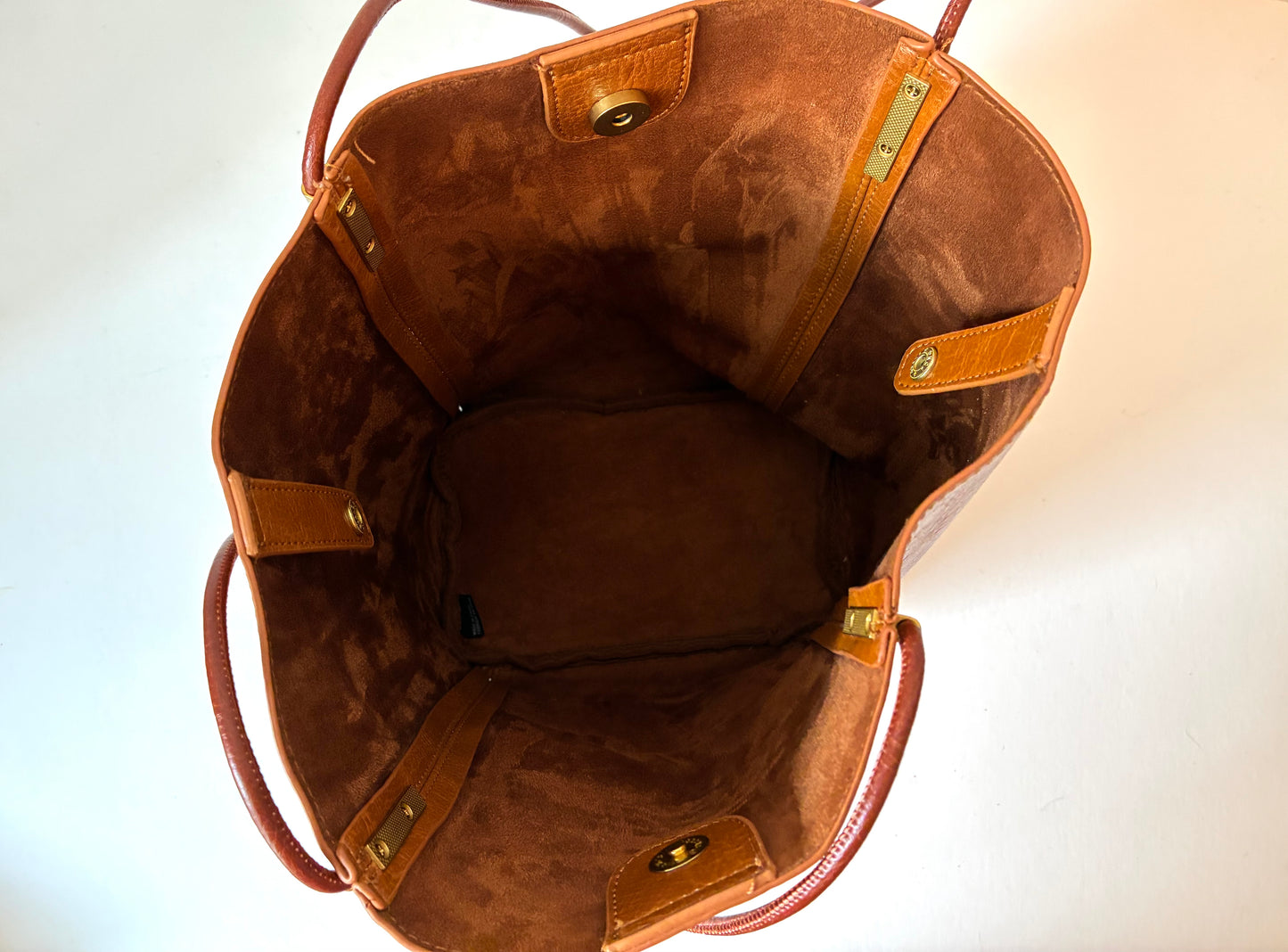 Pre-Owned Antik Kraft Cognac Vegan Leather Bucket Tote