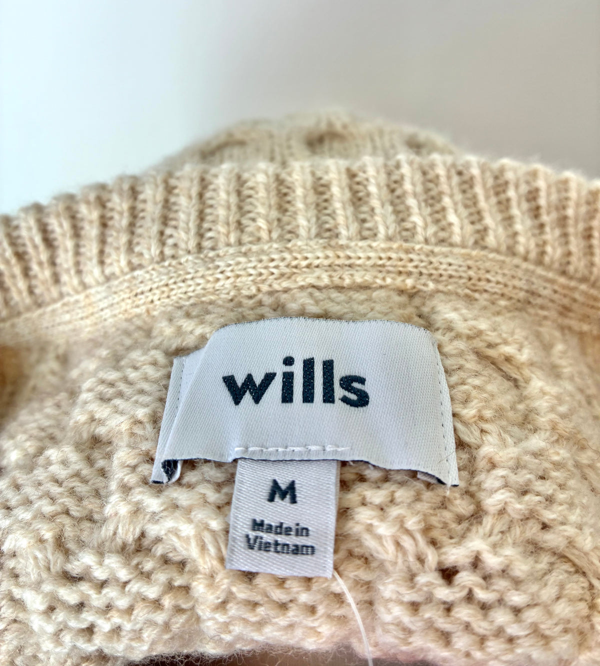 Pre-Owned Men’s Wills Aran Fisherman Cable Knit Sweater, Size Medium