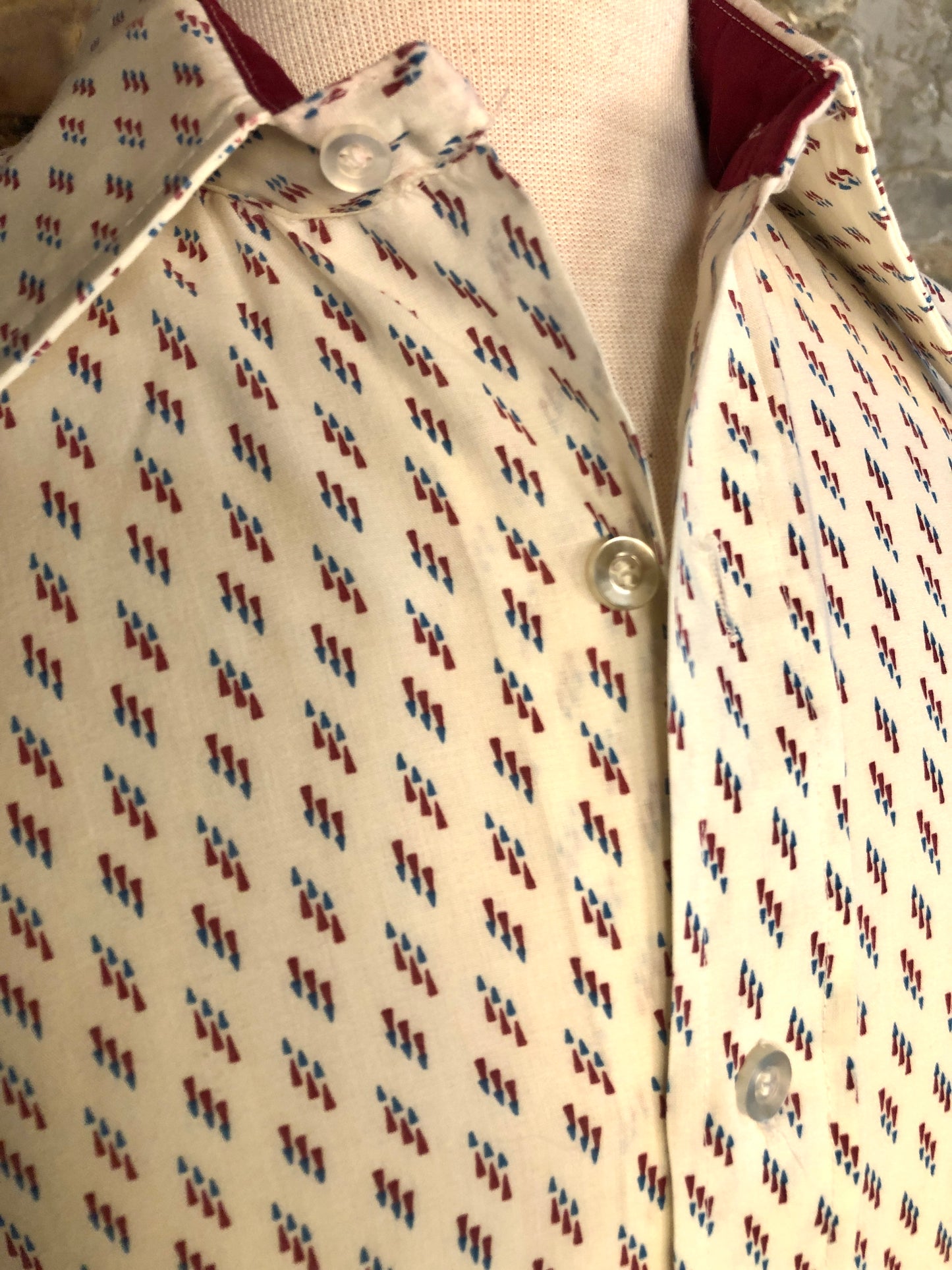 60/70’s Oxford Shirtmakers Dagger Collar Diamond Print Short Sleeve Shirt, Size Men’s Small