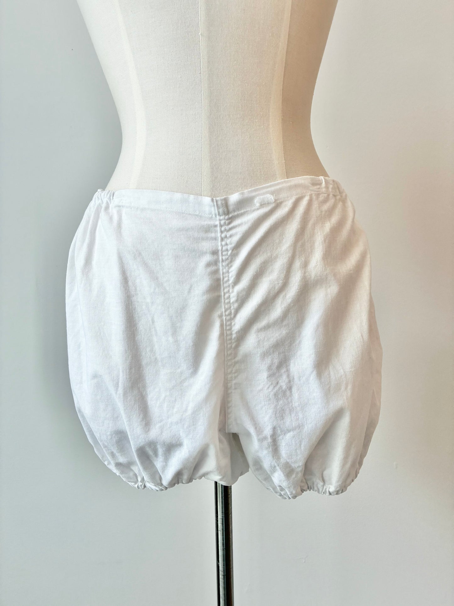 1930’s Wright & Ditson Women’s Phys Ed Uniform Set, Size: Small, Material: 100% Cotton