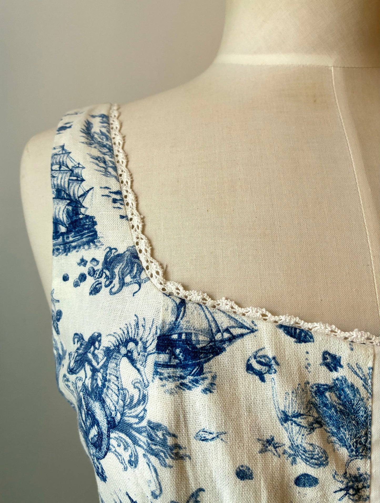 Avec Les Filles Nautical Themed Toile Print Linen Blend Fit-n-Flare Dress, Size Medium