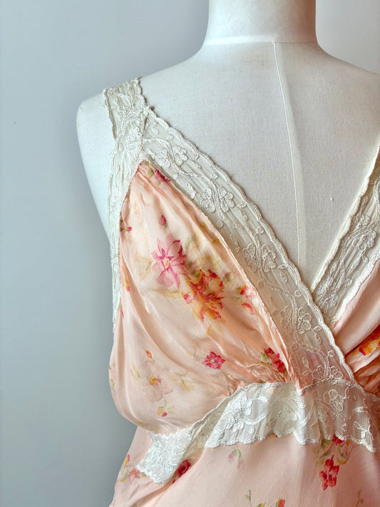 RARE 1940’s Peach Floral Maxi Slip, Size Med/Large