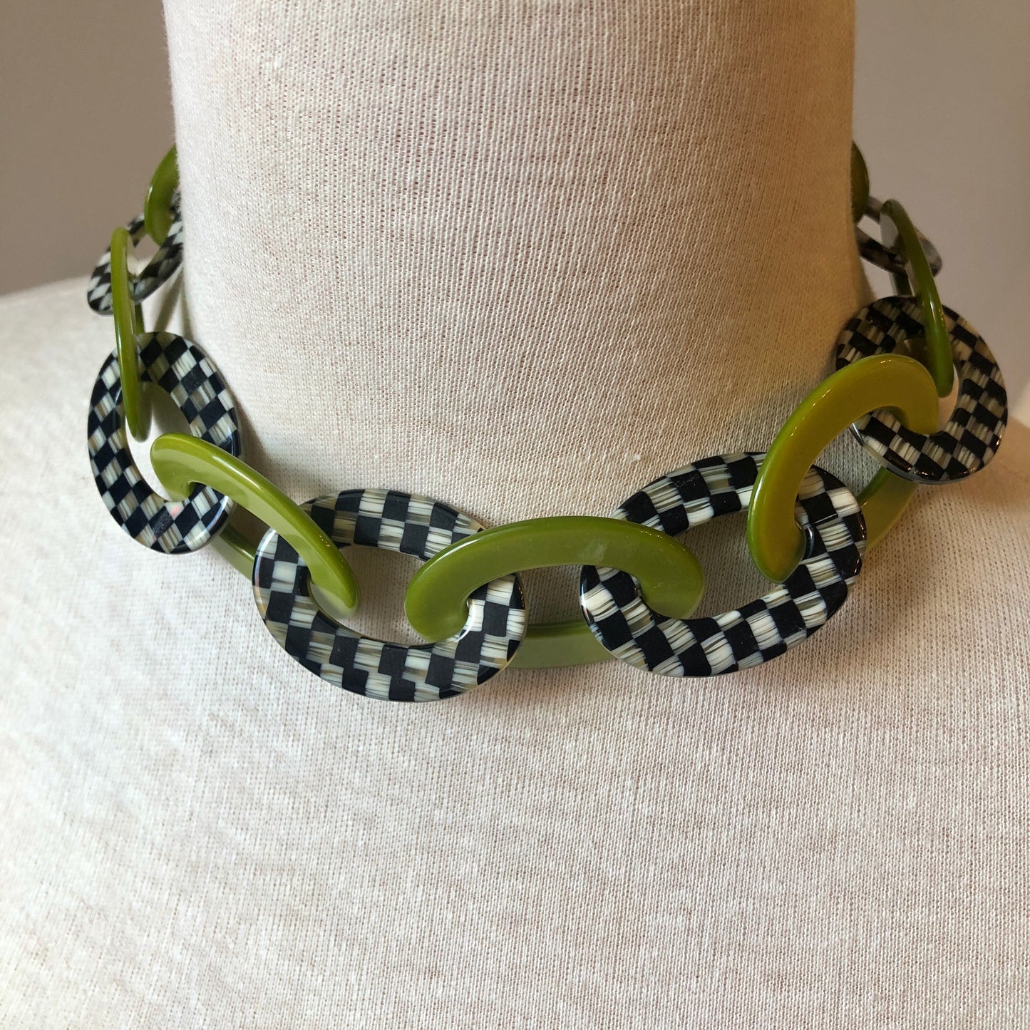Pre-Owned Mackenzie Childs Green & Black Checkered Lucite Tulip Liaison Necklace, 16”