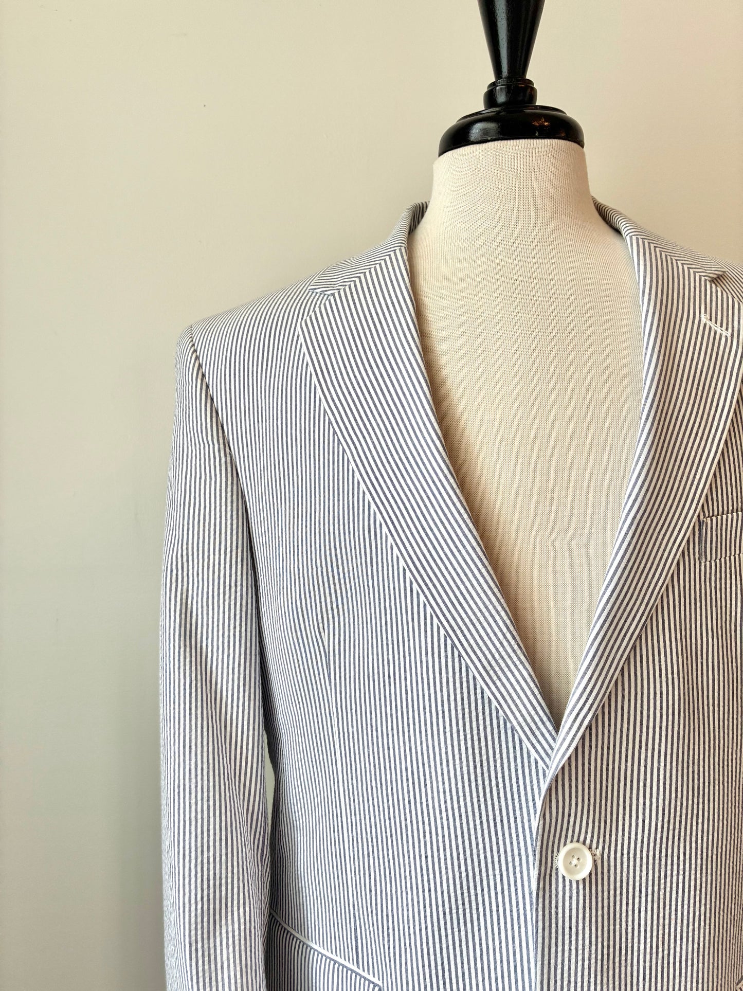 Pre-Owned Jos. A. Banks Light Blue Seersucker Striped Blazer, Size Medium