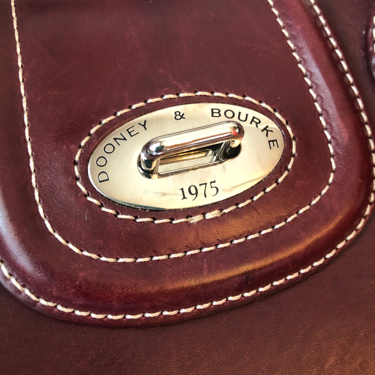 Pre-Owned Dooney & Bourke Burgundy Florentine Leather Toscana Side Zip Satchel with Removable Canvas/Lthr Strap