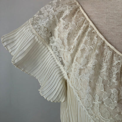 1950’s Barbazon Sheer Pleated Woven Nylon and Lace Nightgown, Size Medium/Large