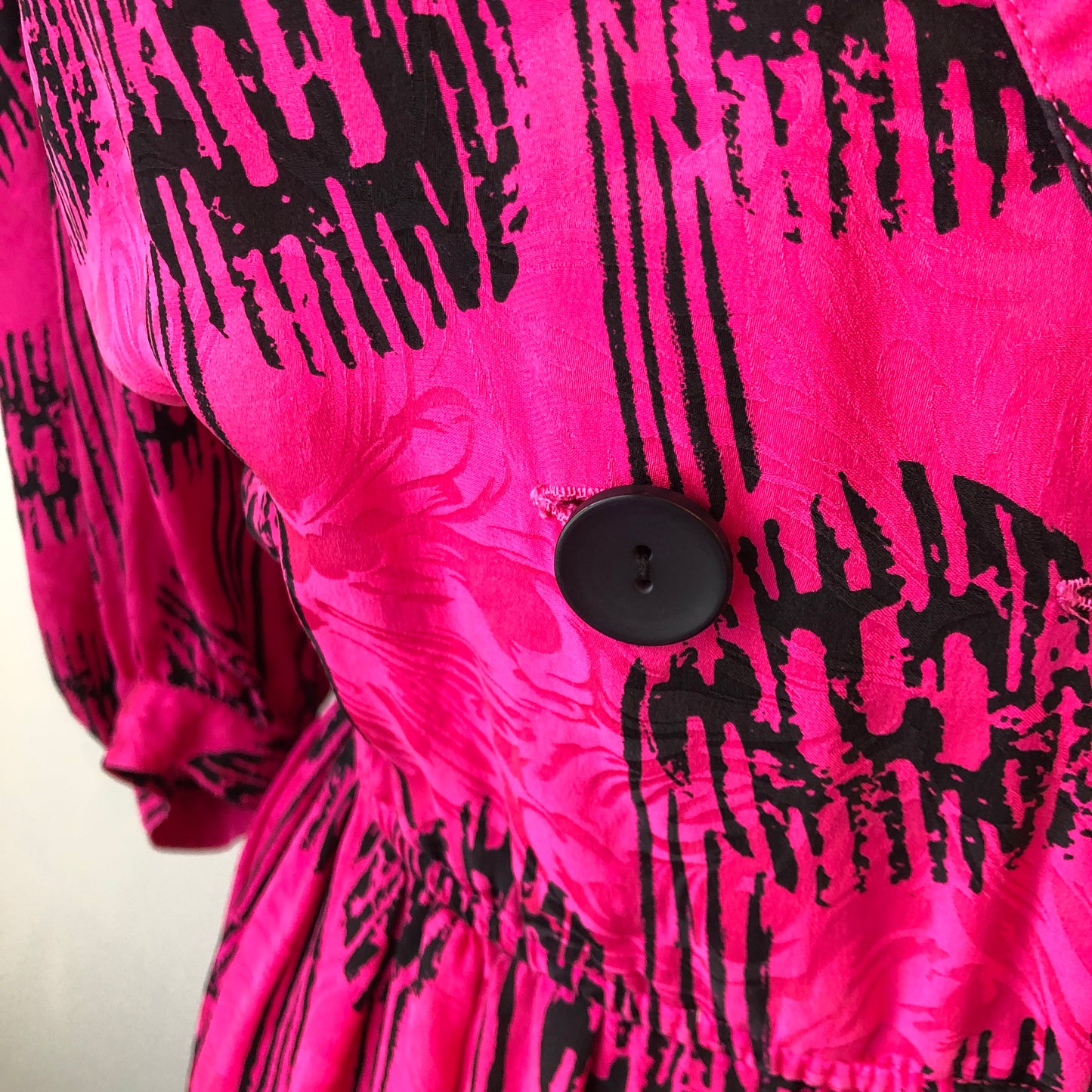 1980’s Adrianna Papell Fuschia 100% Silk Jacquard & Black Abstract Print Shirt Dress, Size 14