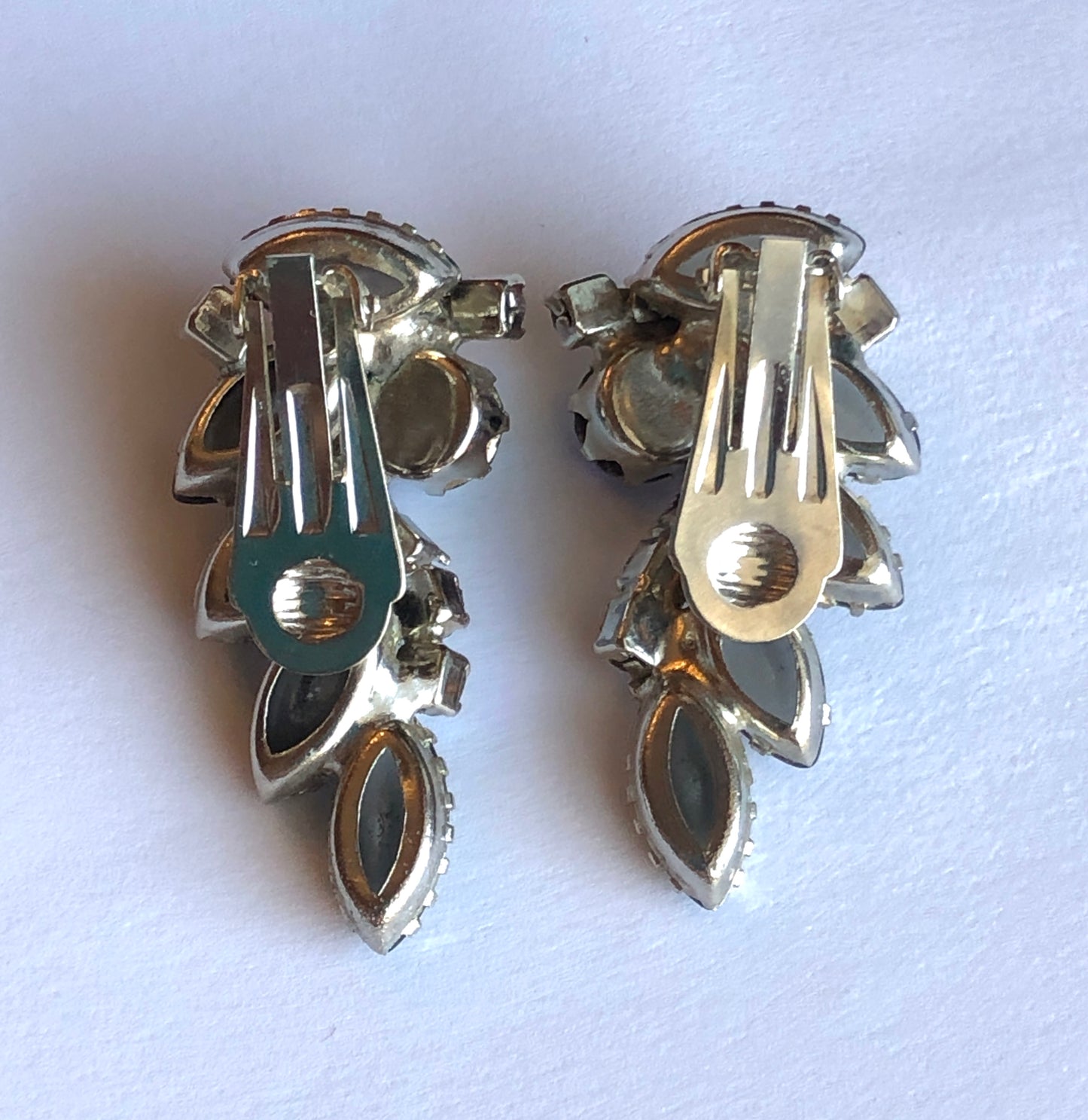 1950’s 3-Pc Smokey Glass Marquis Stone and Aurora Borealis Unsigned Juliana Style Cocktail Brooch and Clip Earring Set