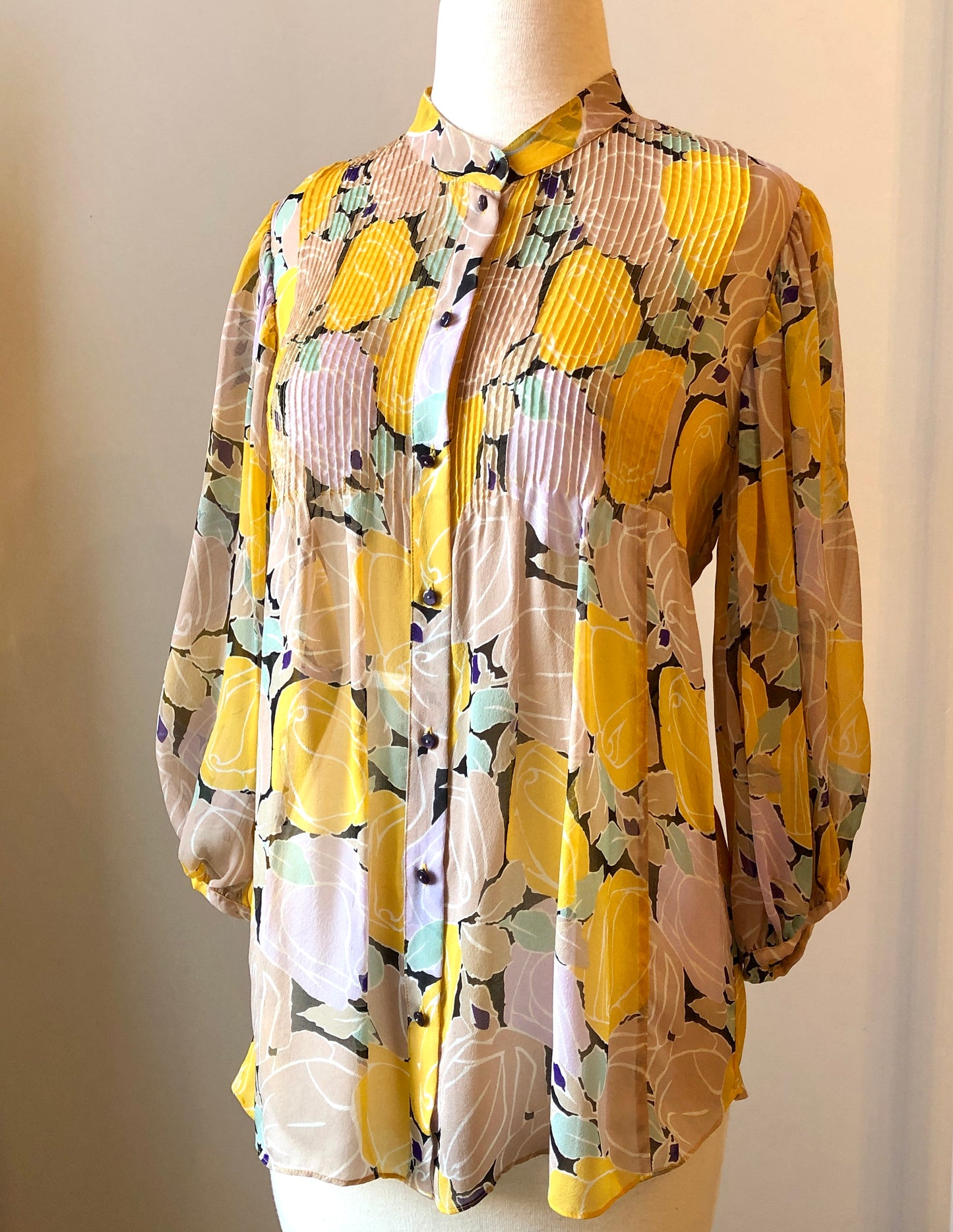 Pre-Owned Diane Von Furstenberg 100% Silk Yellow & Mauve Floral Pin-tucked Billowy Blouse, Size 6